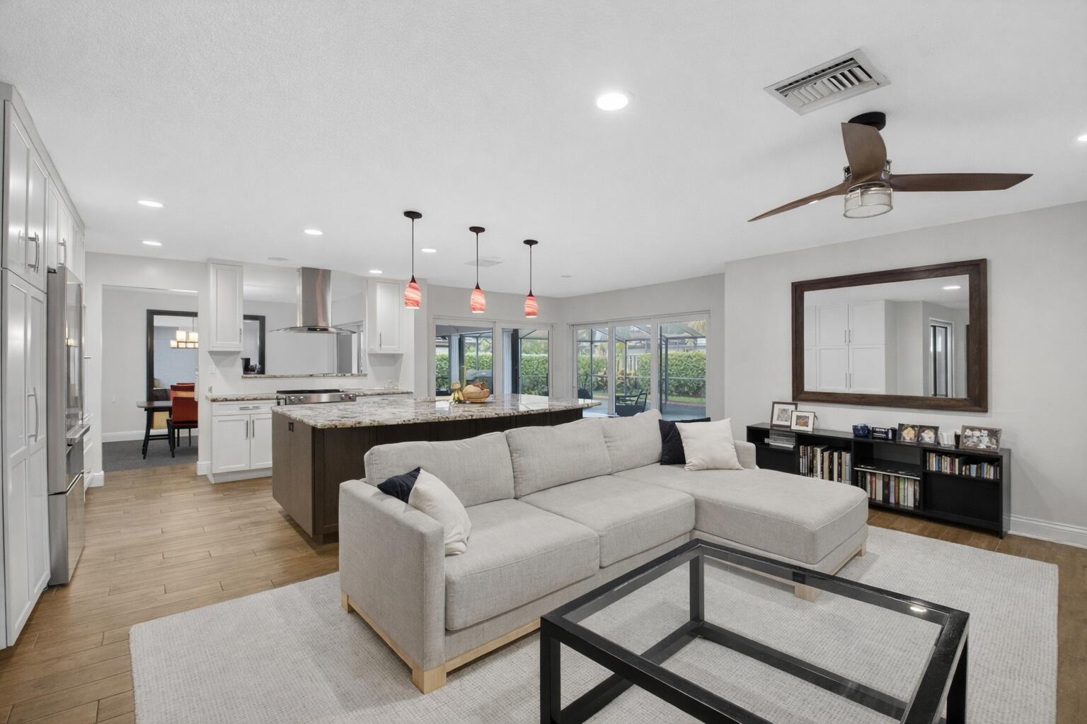 CARRIAGE HILL - Residential