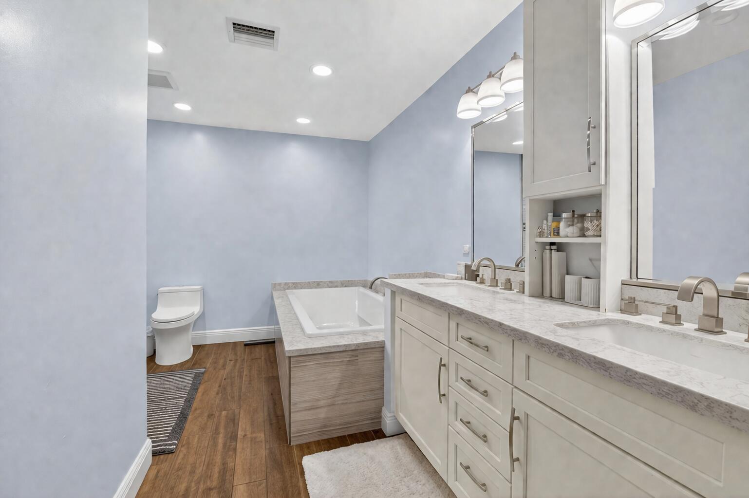 CARRIAGE HILL - Residential