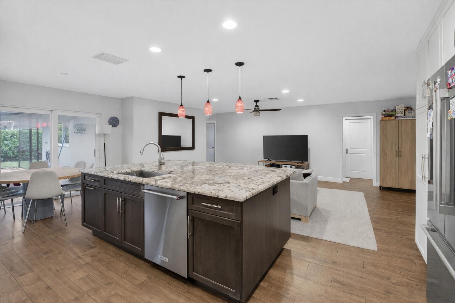 CARRIAGE HILL - Residential