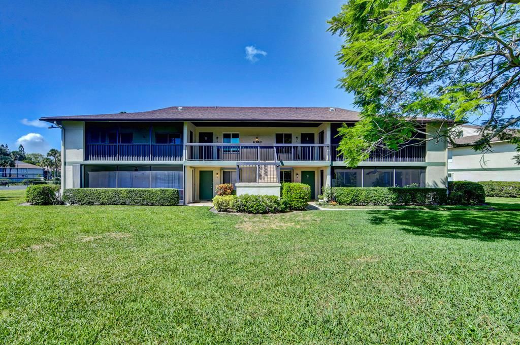 Photo of 6380 Chasewood Drive #H, Jupiter, FL 33458 (MLS # R10722272)