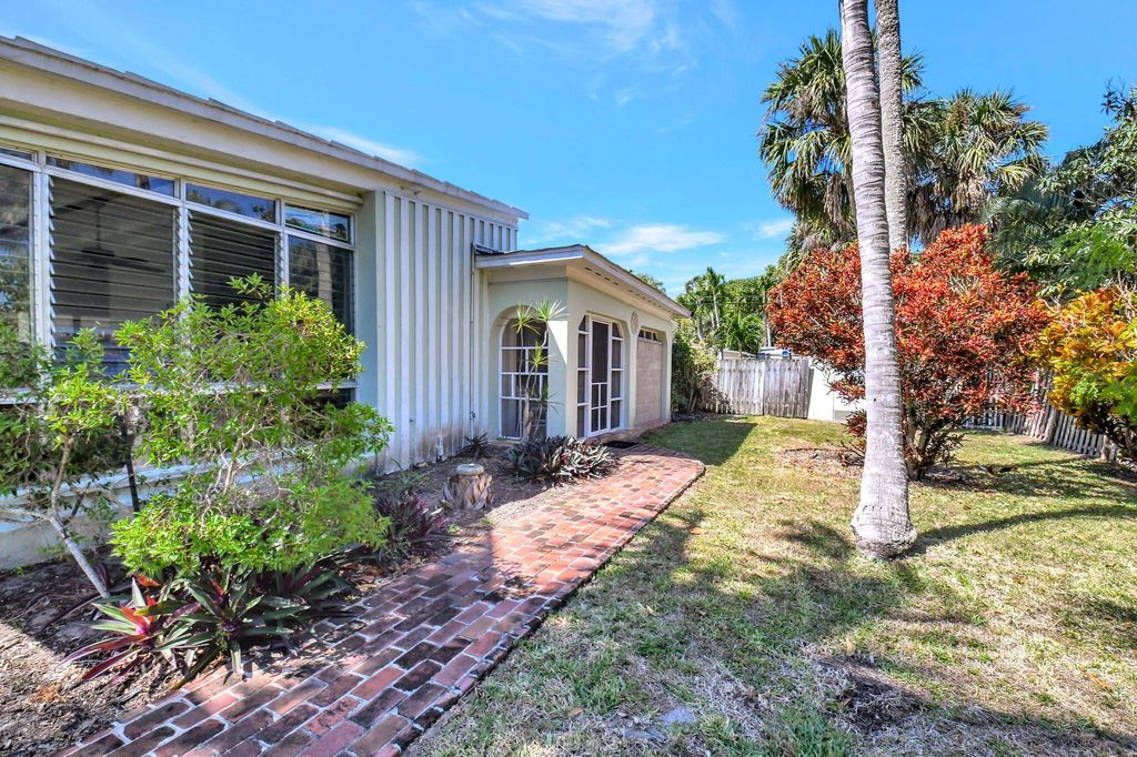 Photo of 3214 Pierson Drive, Delray Beach, FL 33483 (MLS # R11074865)