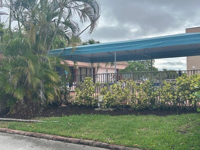 SUNRISE LAKES 170 CONDO - Residential