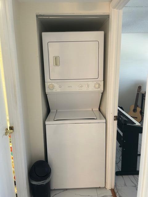 SUNRISE LAKES 170 CONDO - Residential