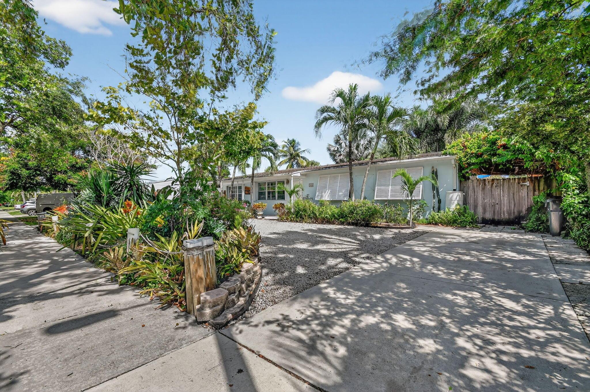 LAKE OSBORNE HEIGHTS - Residential
