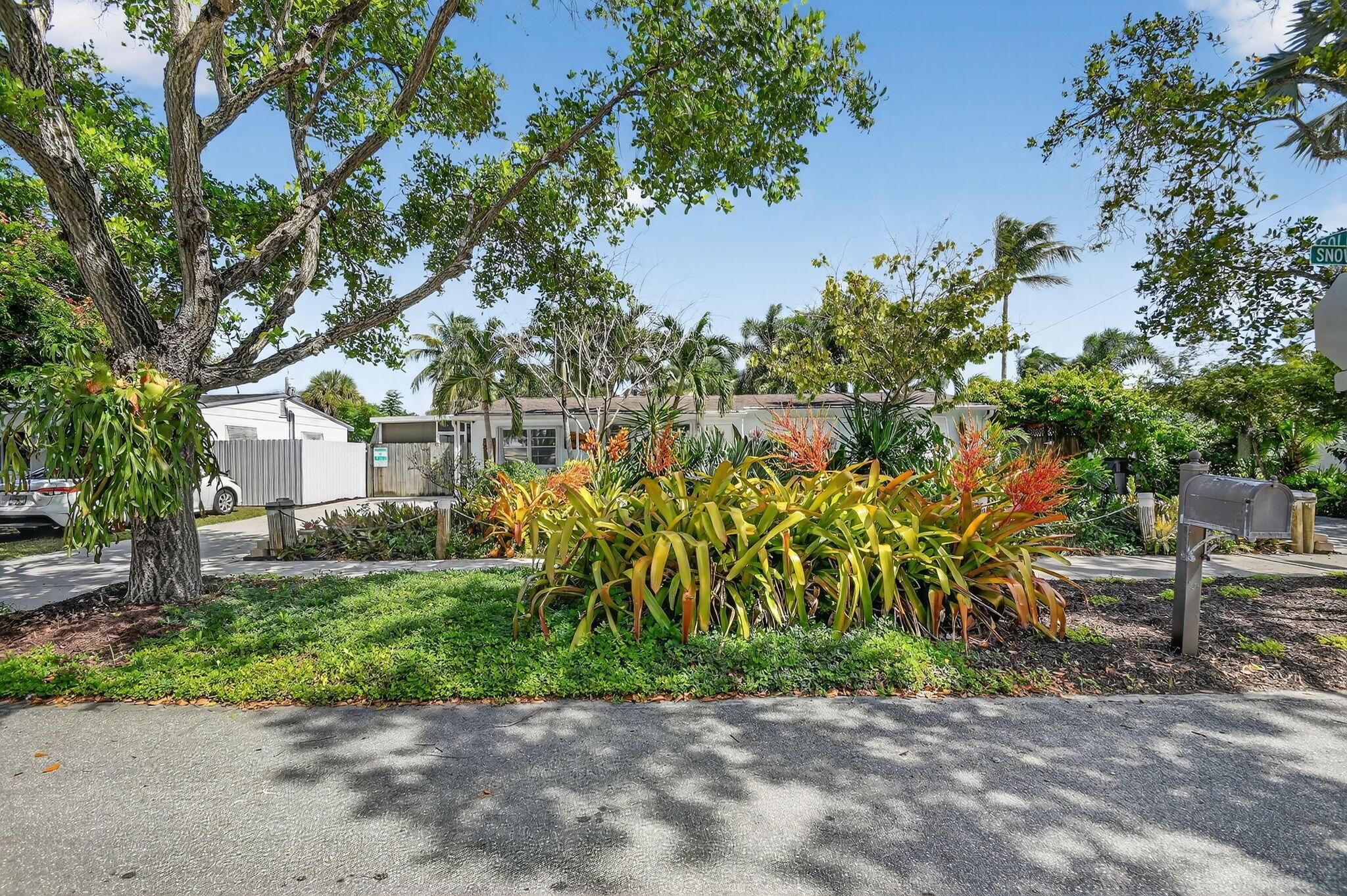 LAKE OSBORNE HEIGHTS - Residential