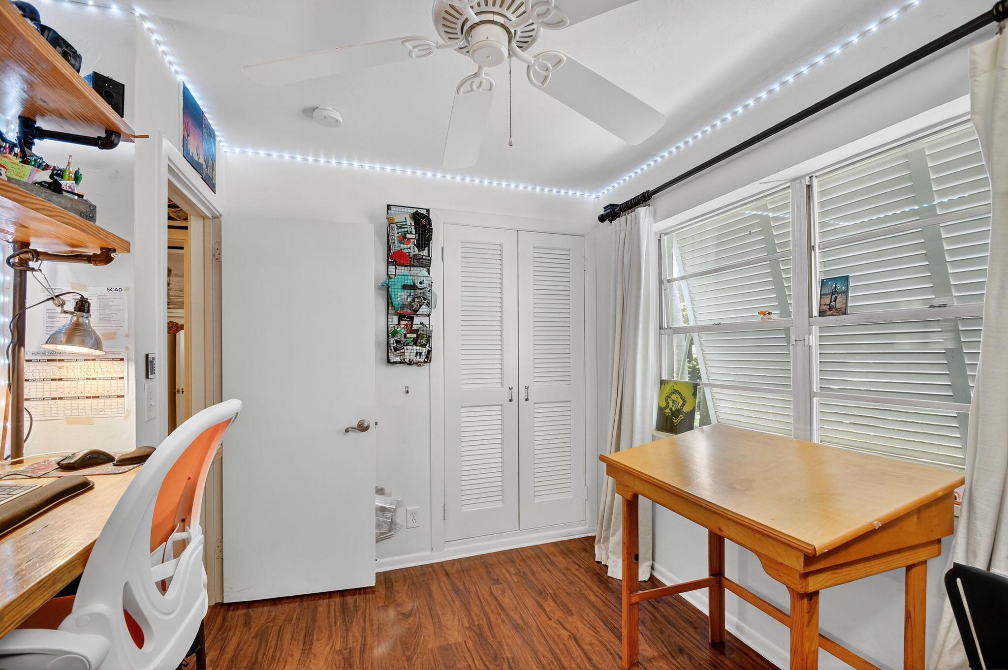 LAKE OSBORNE HEIGHTS - Residential