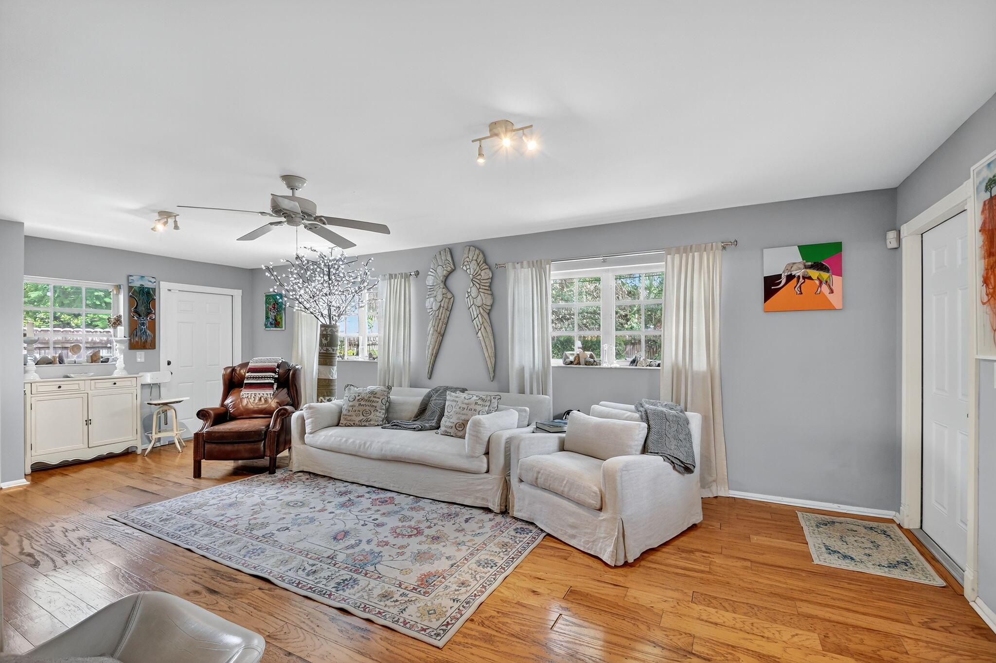 LAKE OSBORNE HEIGHTS - Residential