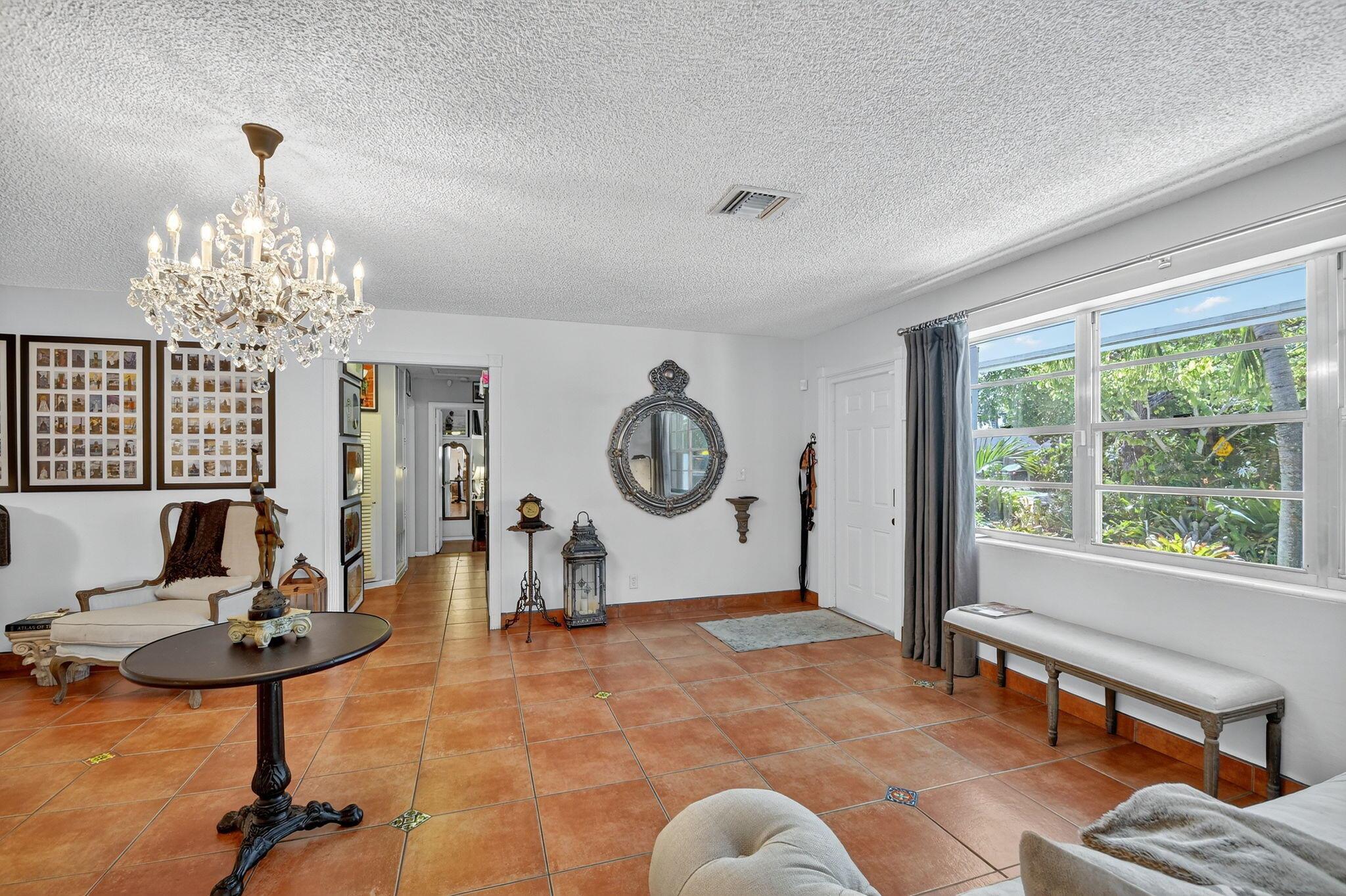 LAKE OSBORNE HEIGHTS - Residential