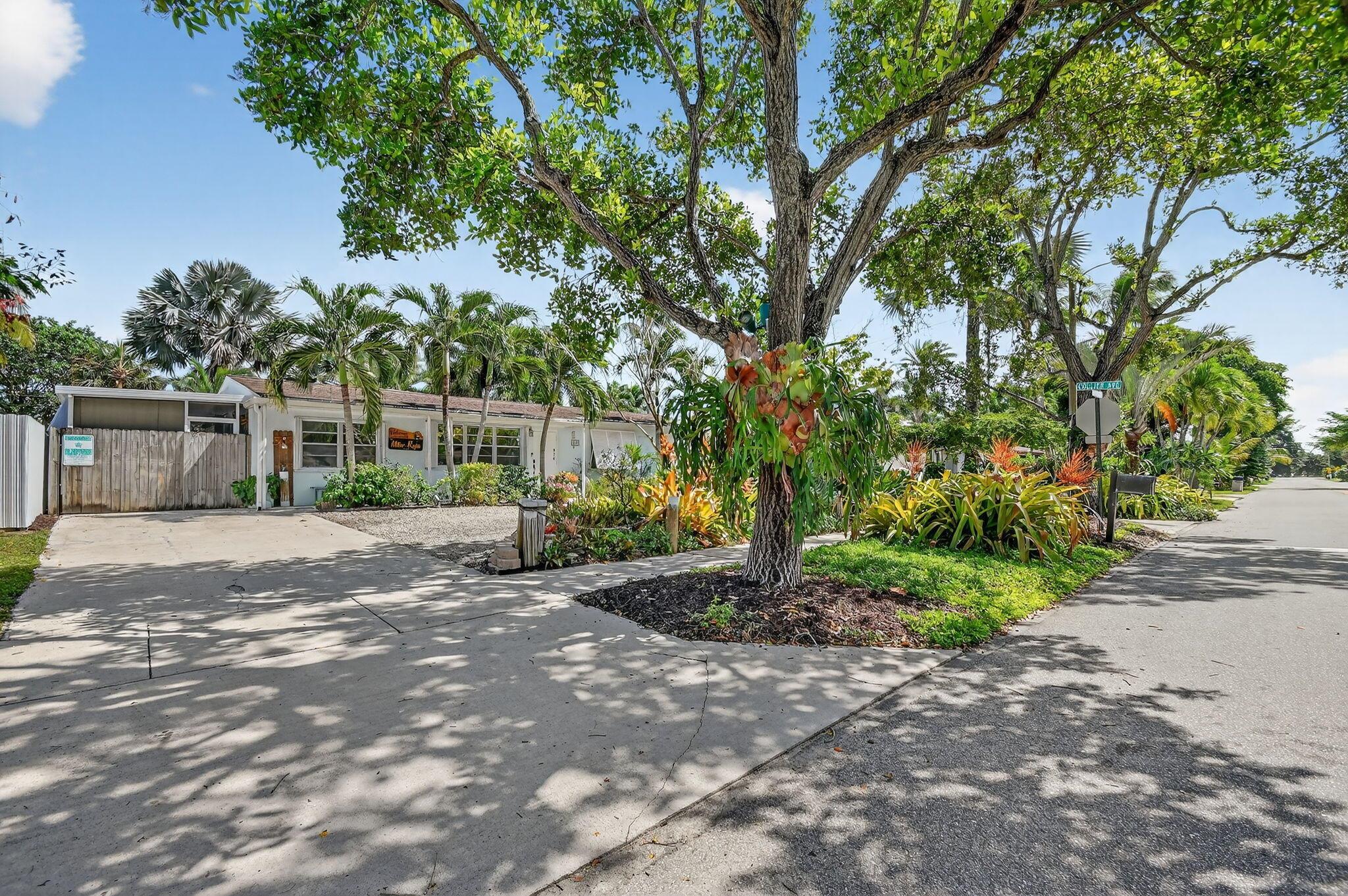 LAKE OSBORNE HEIGHTS - Residential