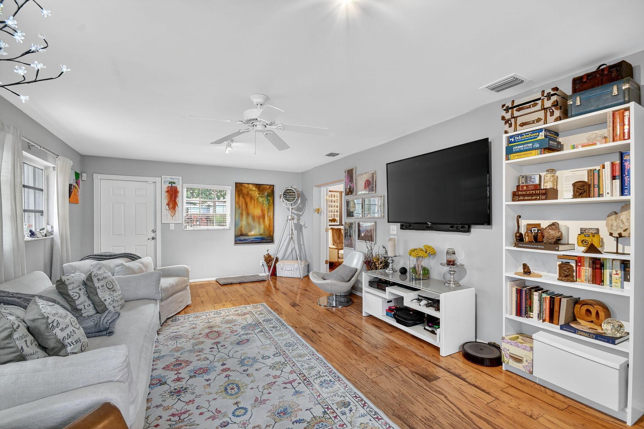 LAKE OSBORNE HEIGHTS - Residential