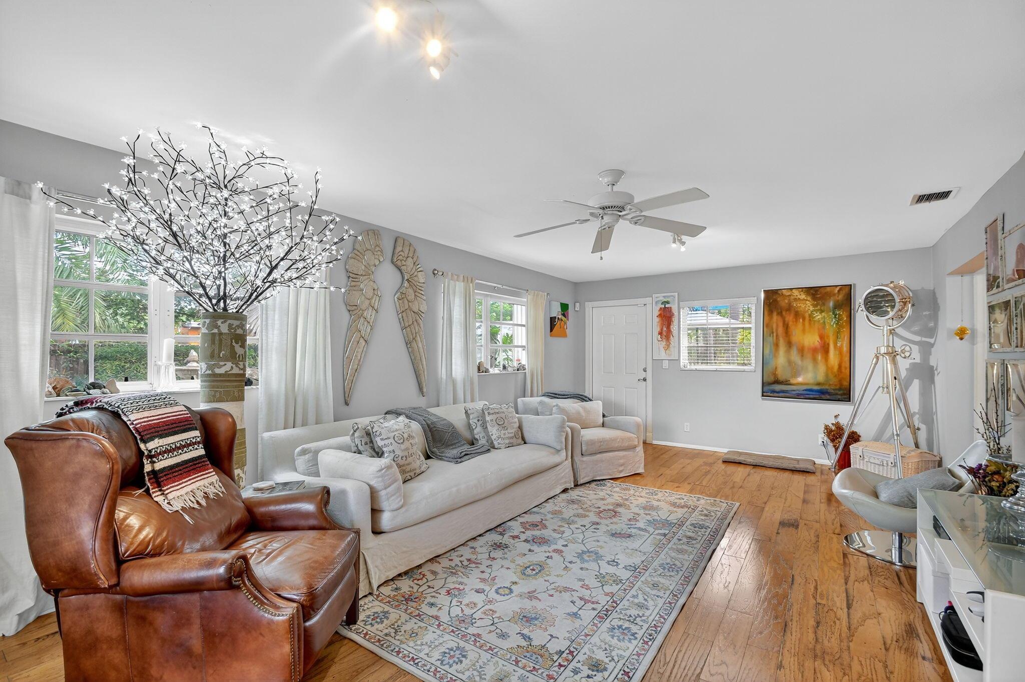 LAKE OSBORNE HEIGHTS - Residential