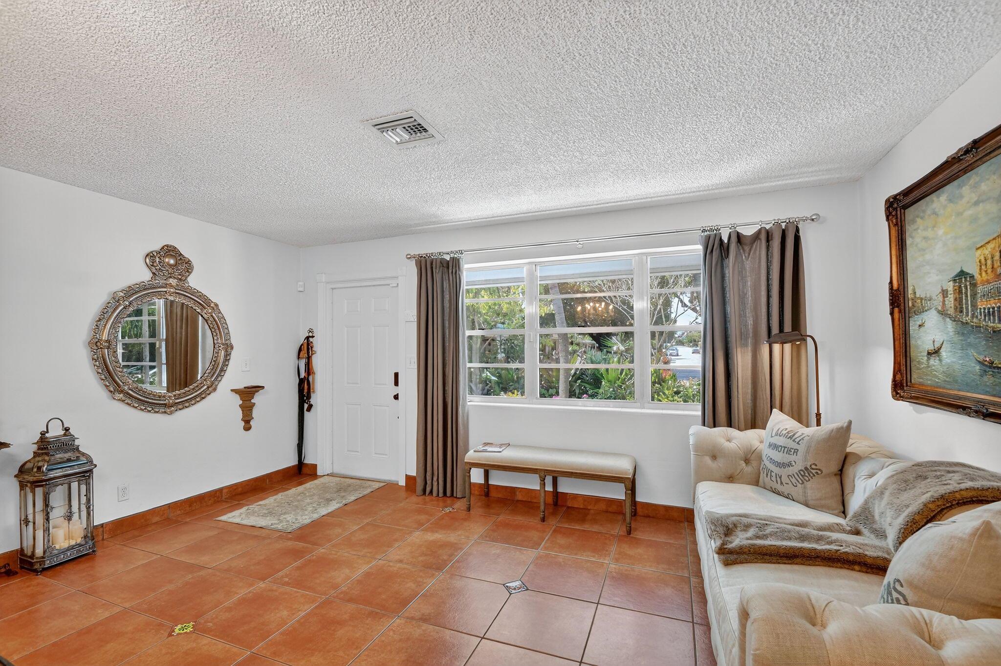 LAKE OSBORNE HEIGHTS - Residential