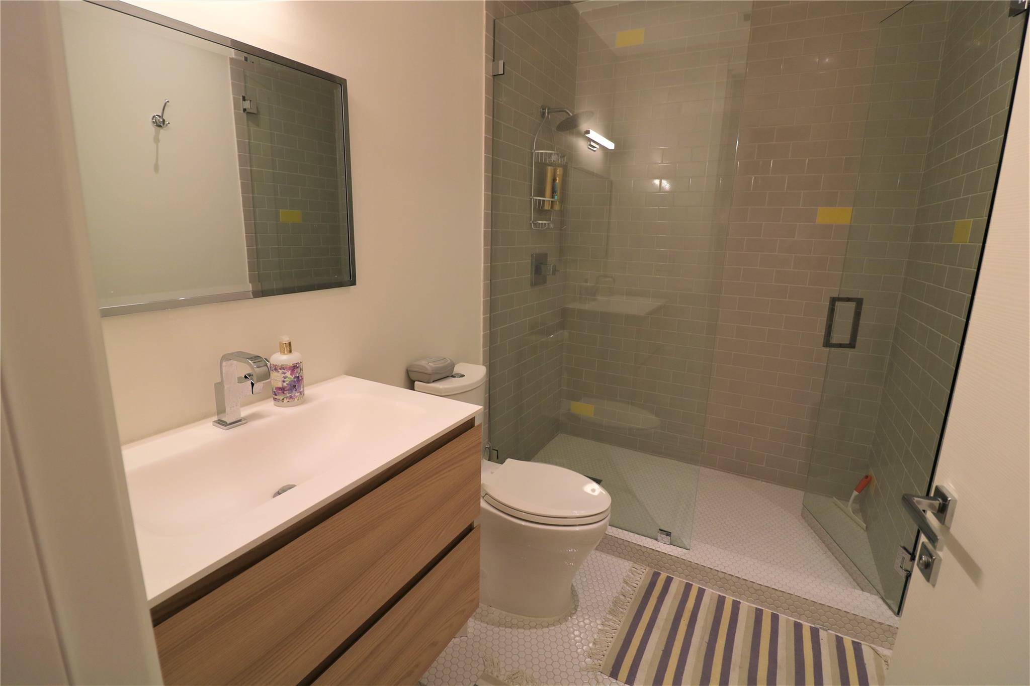 Lauderdale 2-9 D - Residential Lease