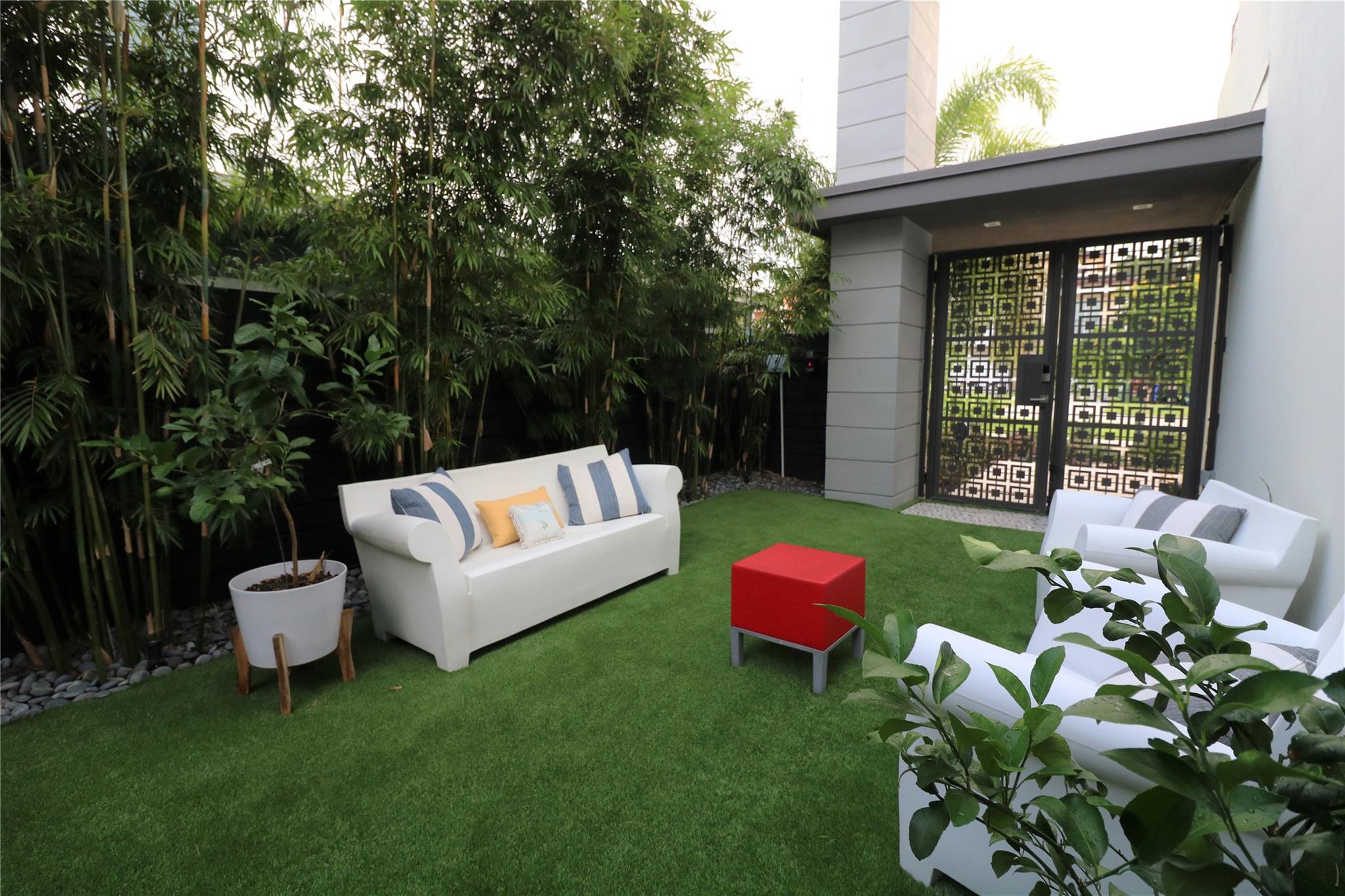 Lauderdale 2-9 D - Residential Lease