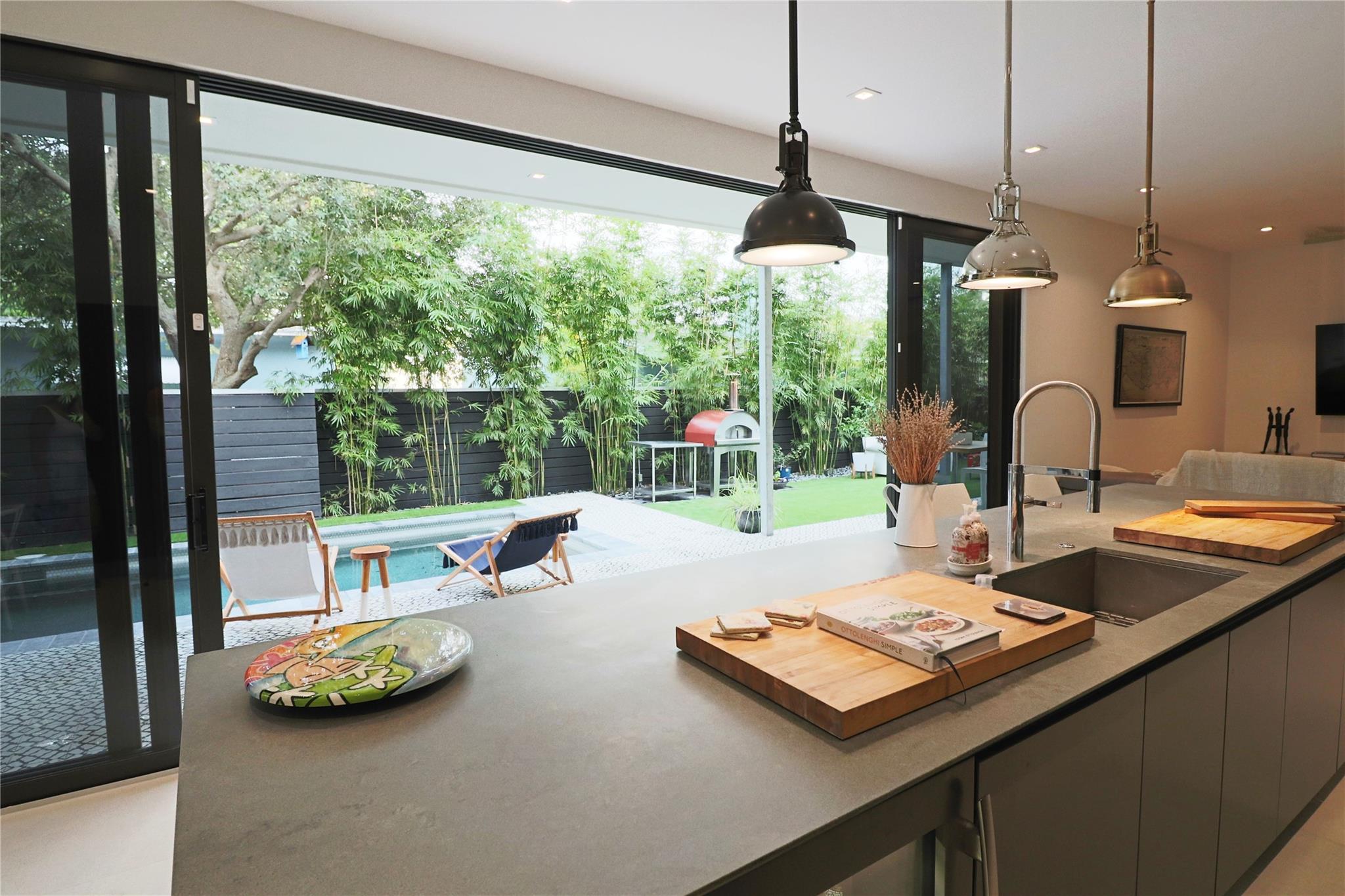 Lauderdale 2-9 D - Residential Lease