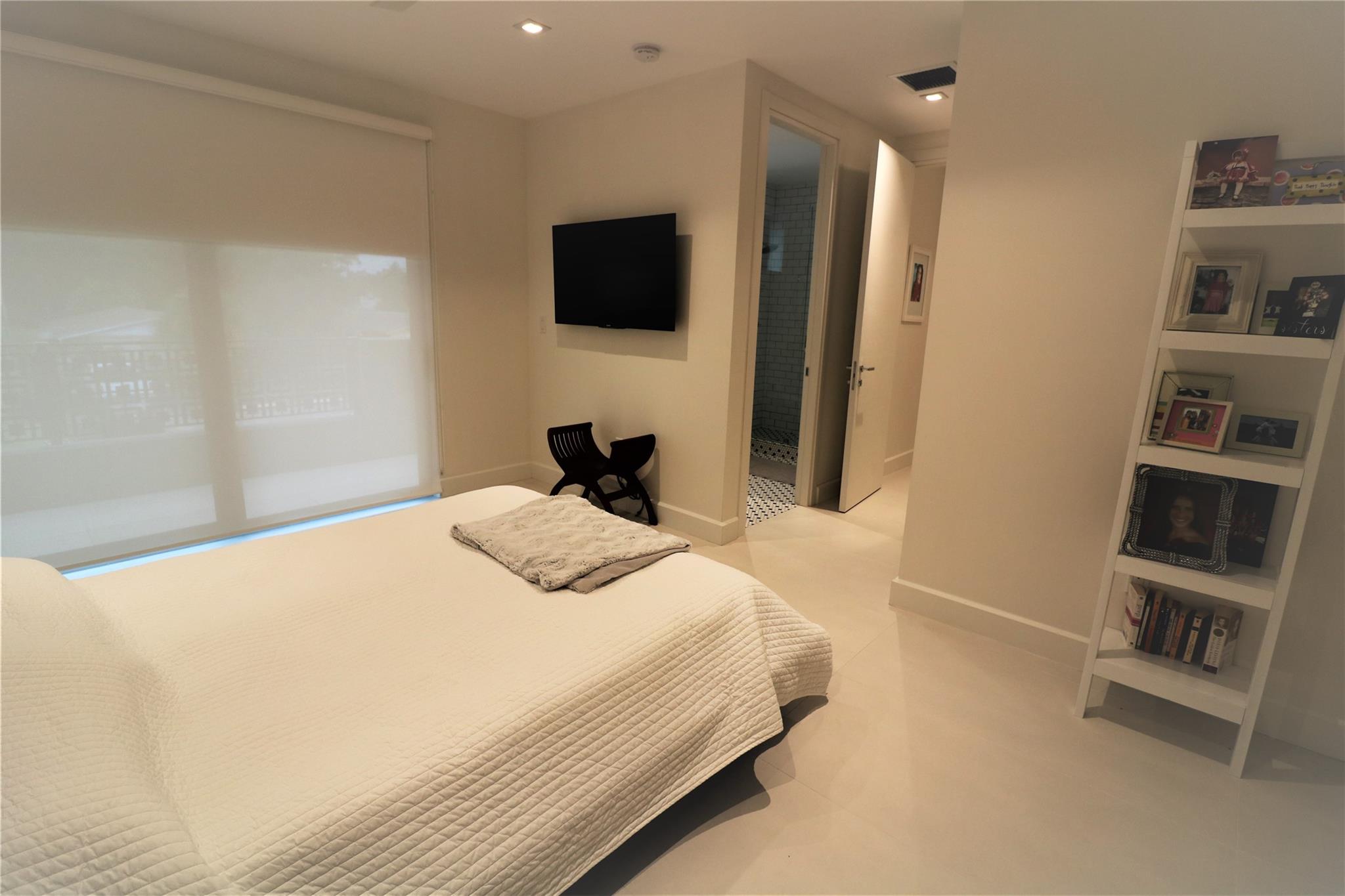 Lauderdale 2-9 D - Residential Lease