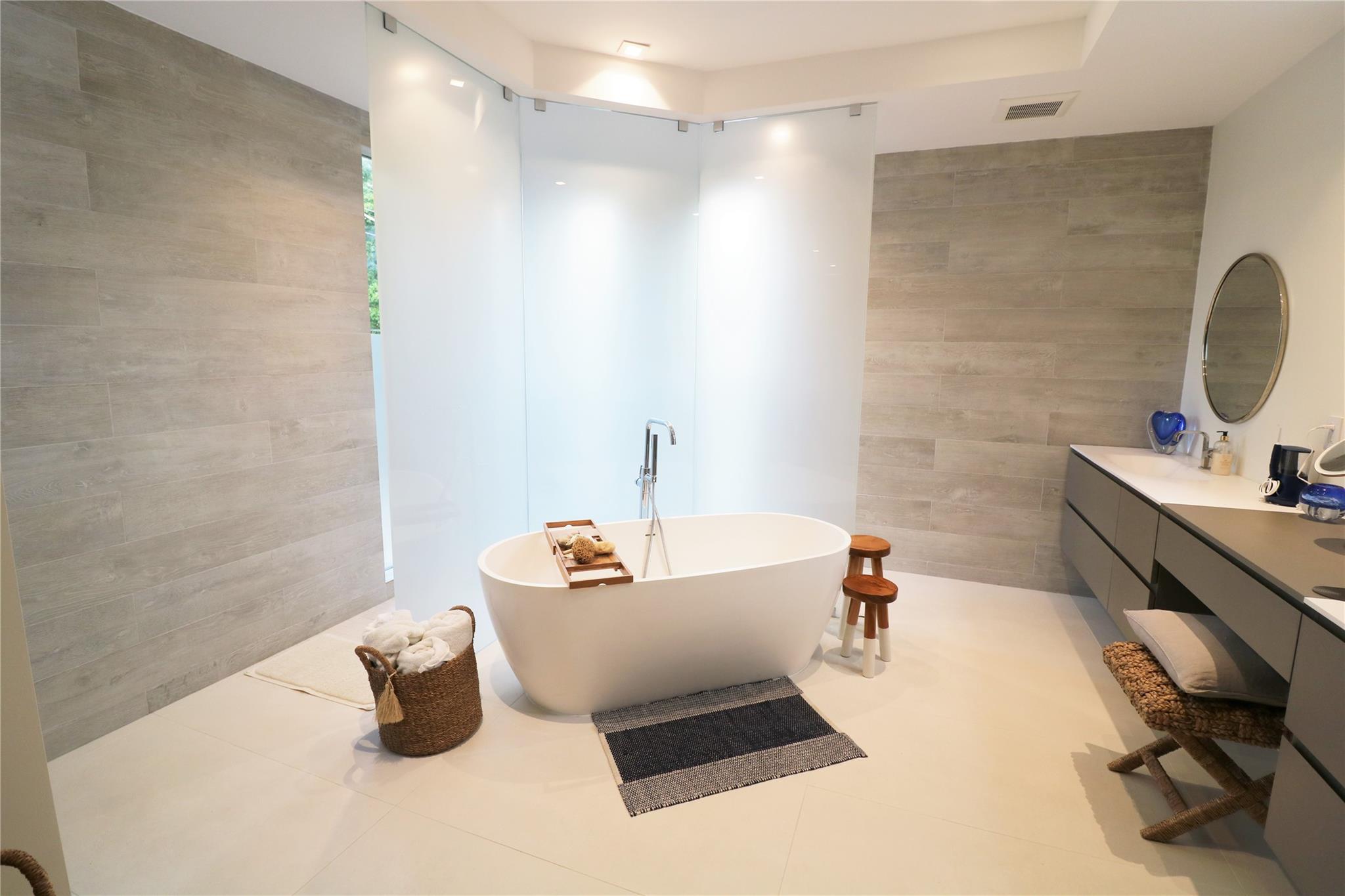 Lauderdale 2-9 D - Residential Lease