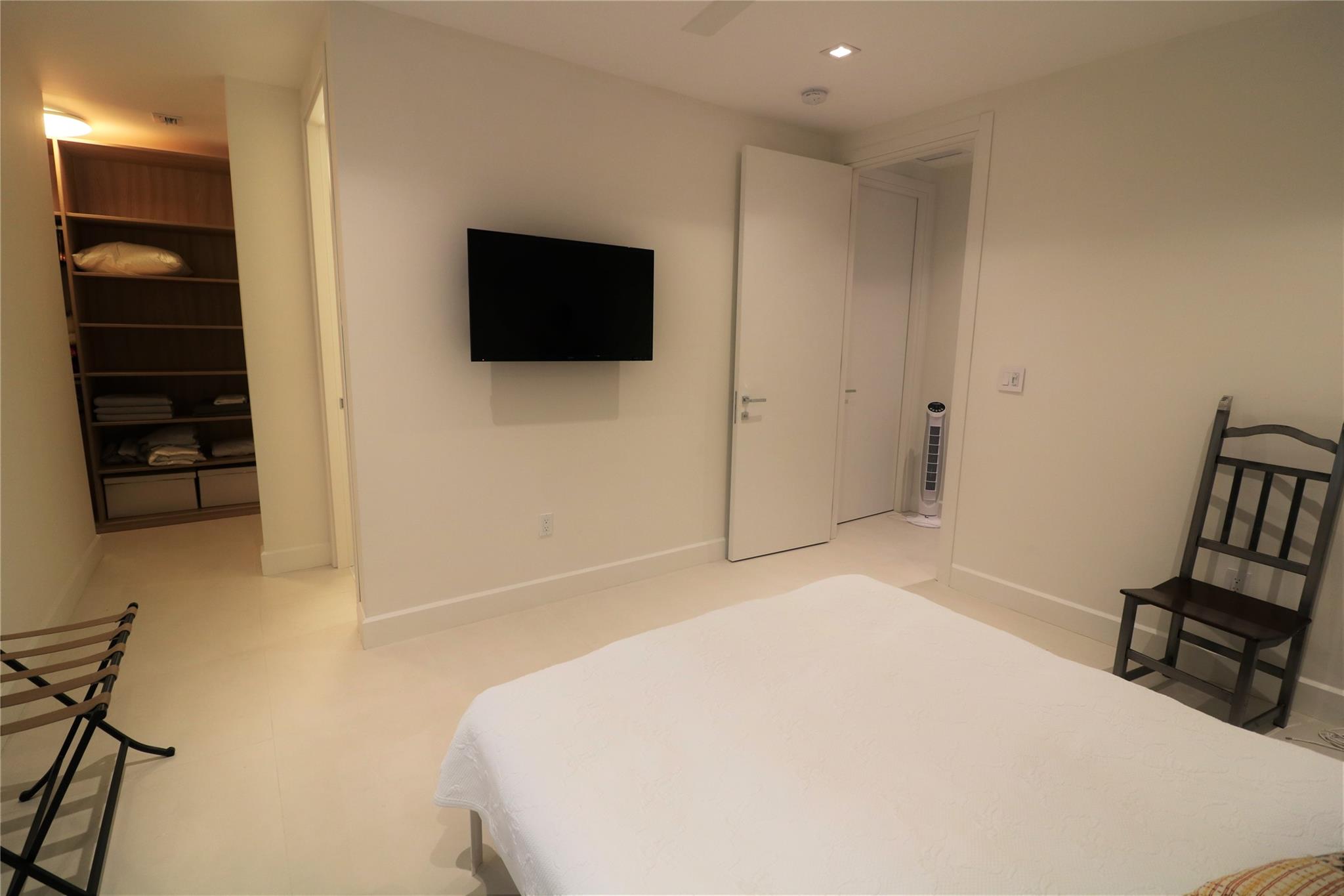 Lauderdale 2-9 D - Residential Lease