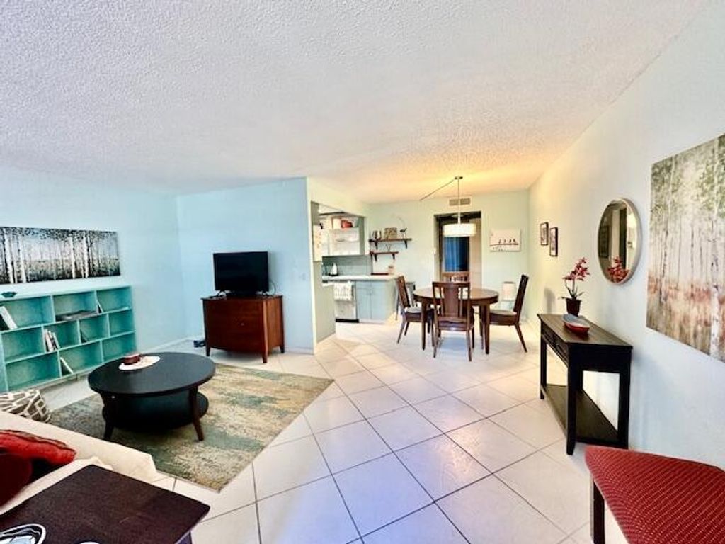 Photo of 2070 Cornwall D, Boca Raton, FL 33434 (MLS # R11159693)