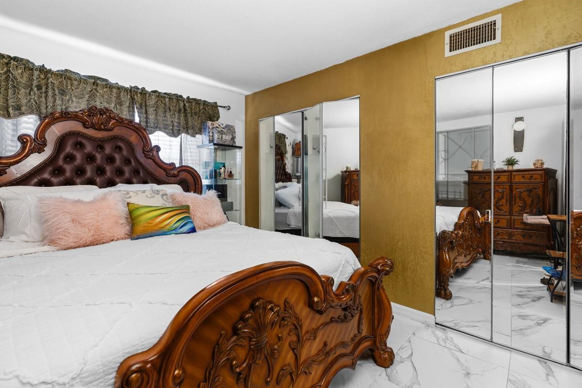 La Placida - Residential