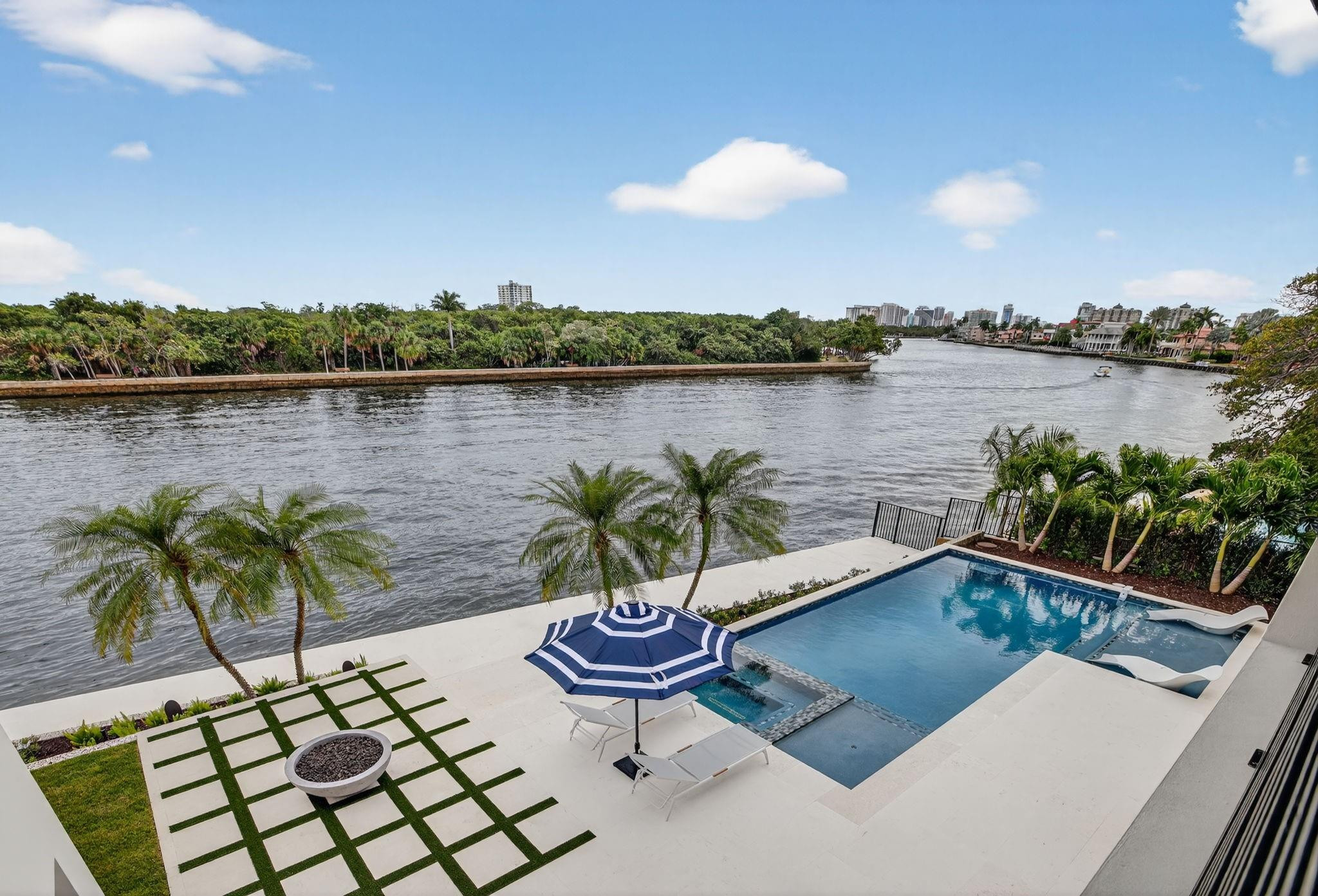 Coral Ridge North Add 24- - Residential