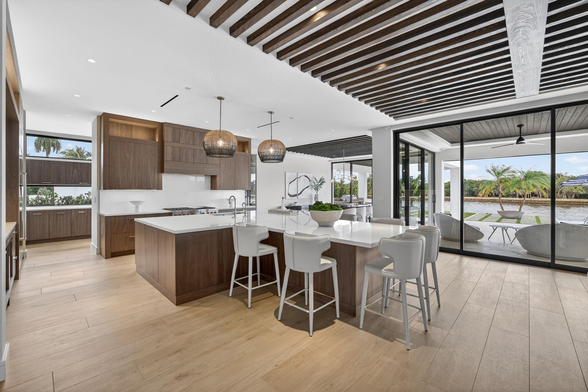 1918 Intracoastal Drive