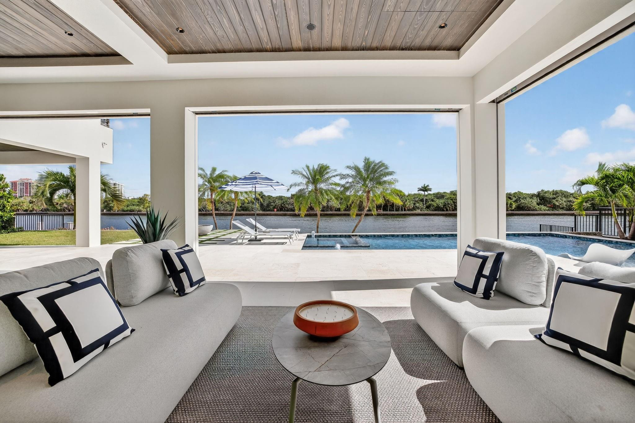 Coral Ridge North Add 24- - Residential