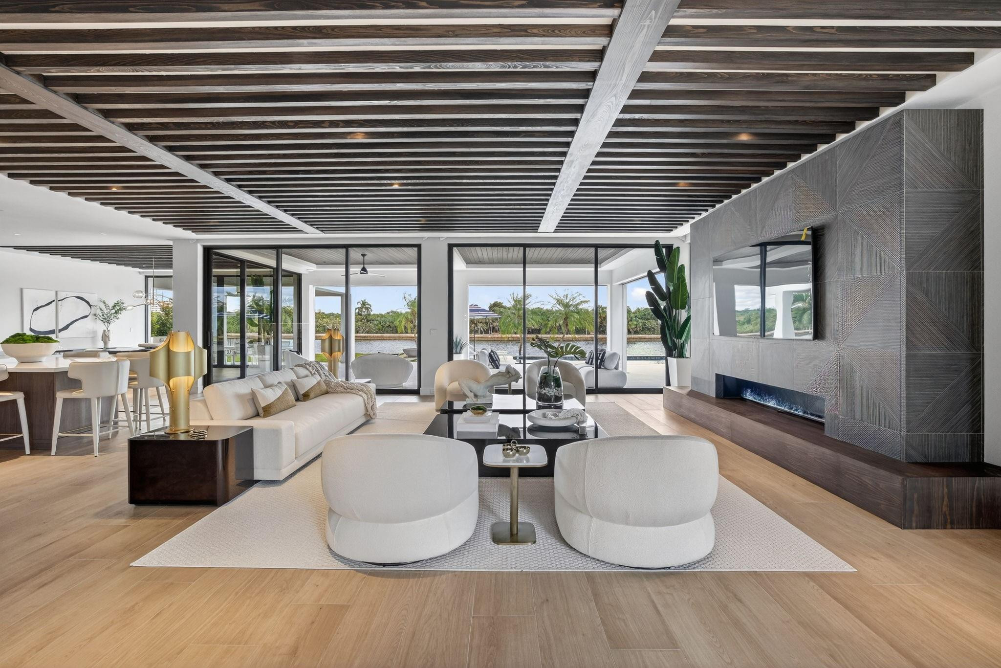 Coral Ridge North Add 24- - Residential