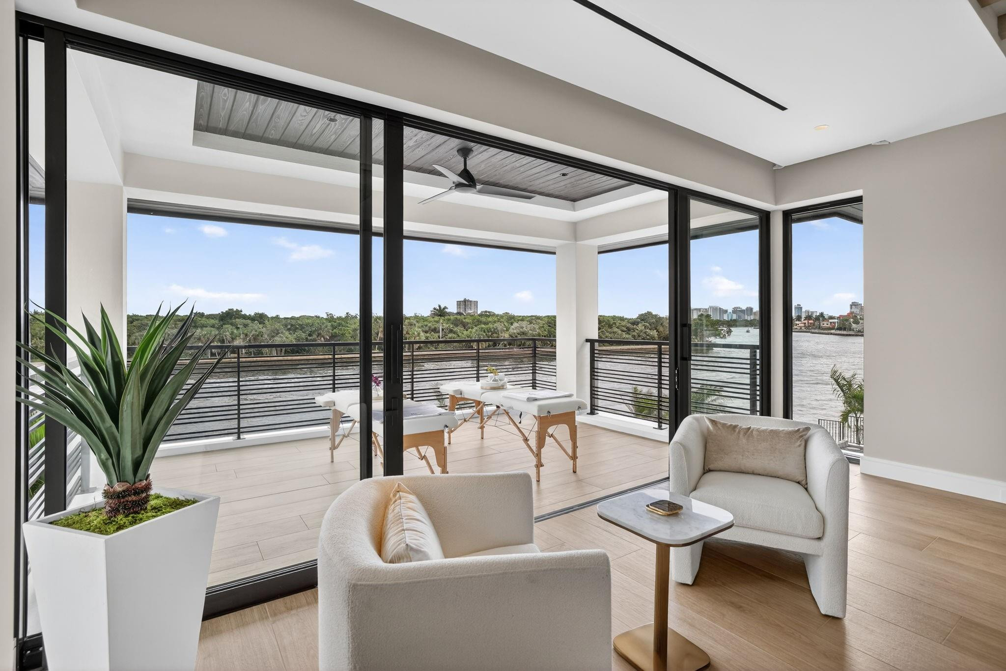 Coral Ridge North Add 24- - Residential