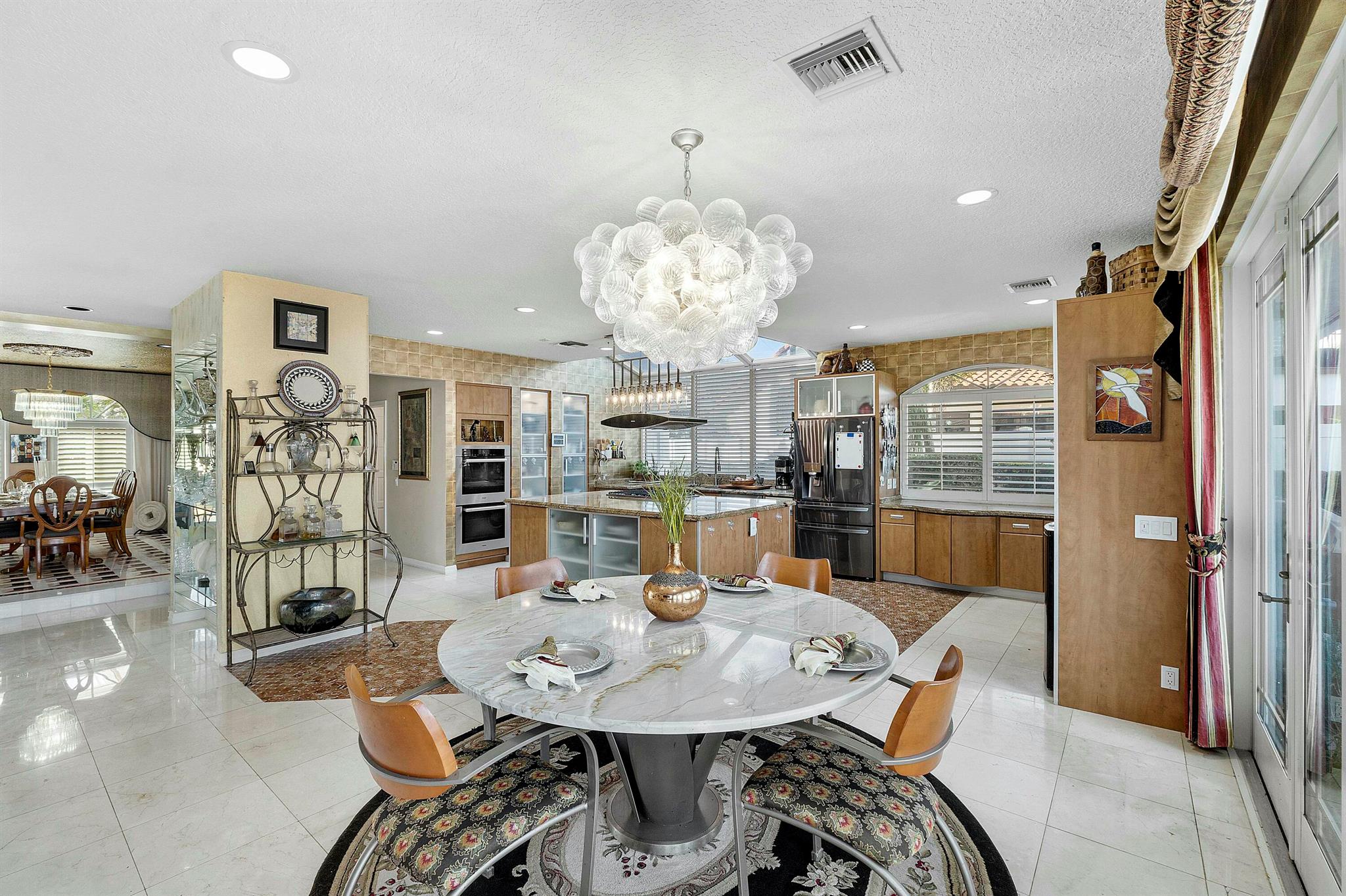 TROPIC ISLE - Residential