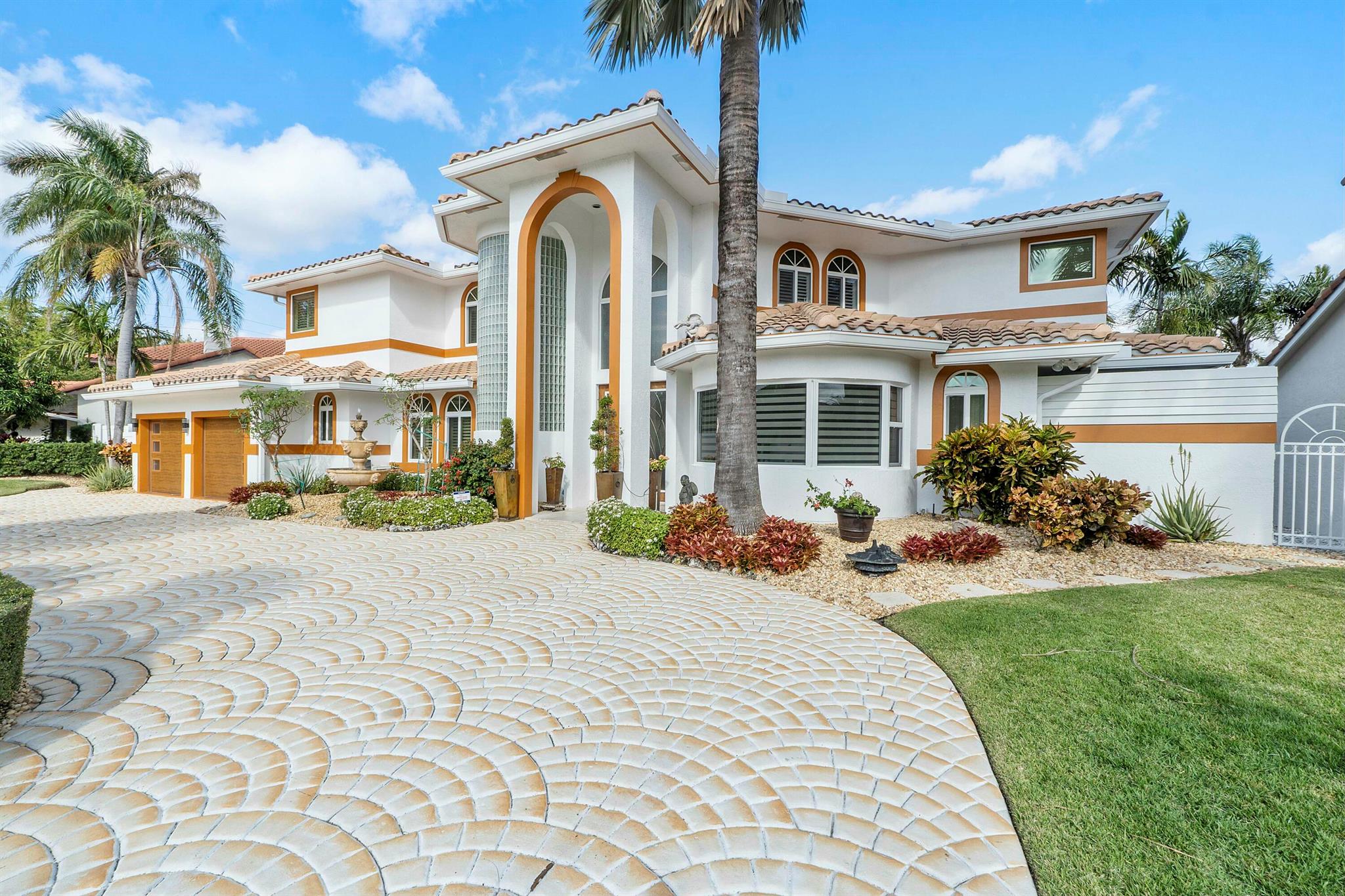 TROPIC ISLE - Residential