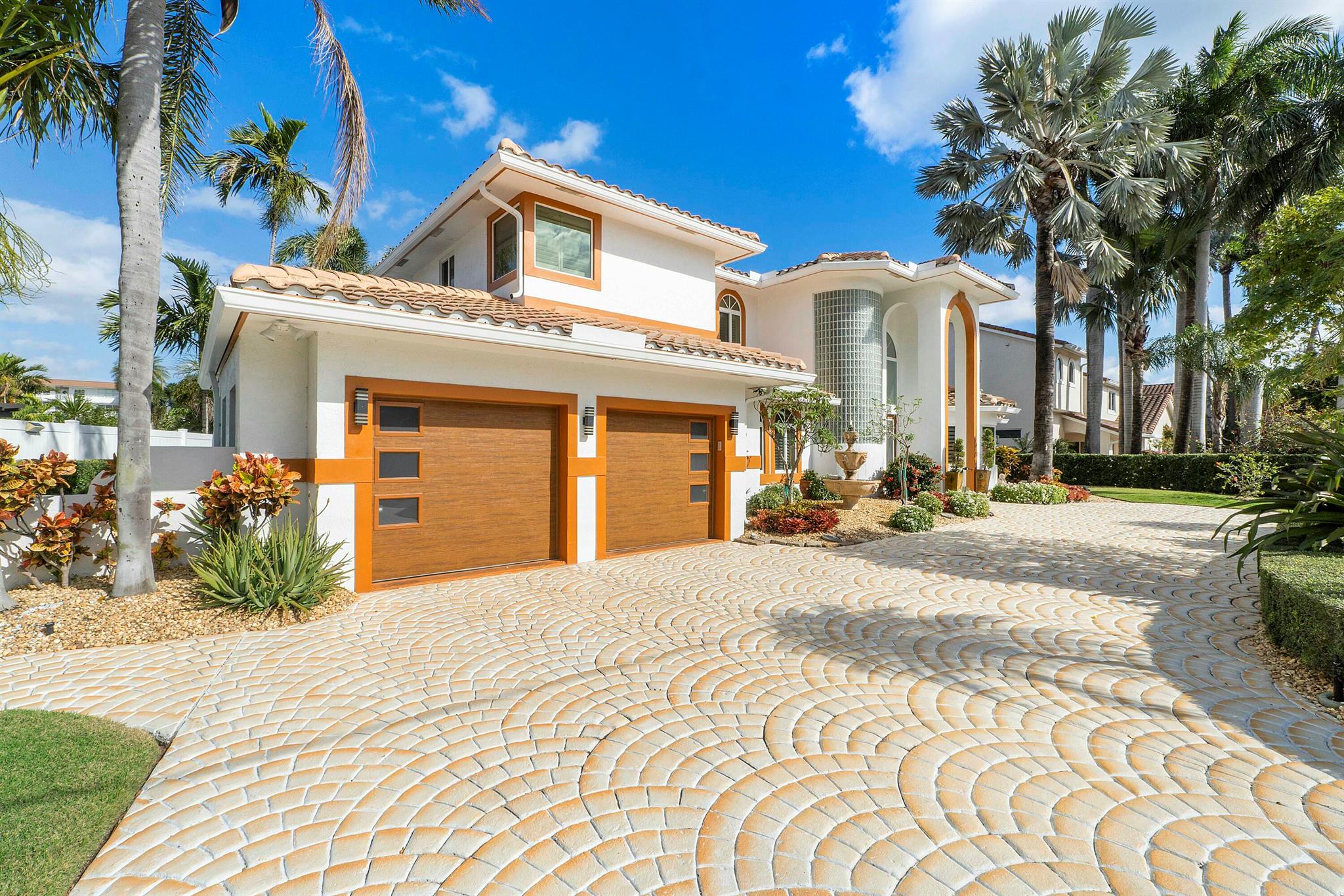 911 Hyacinth Drive
