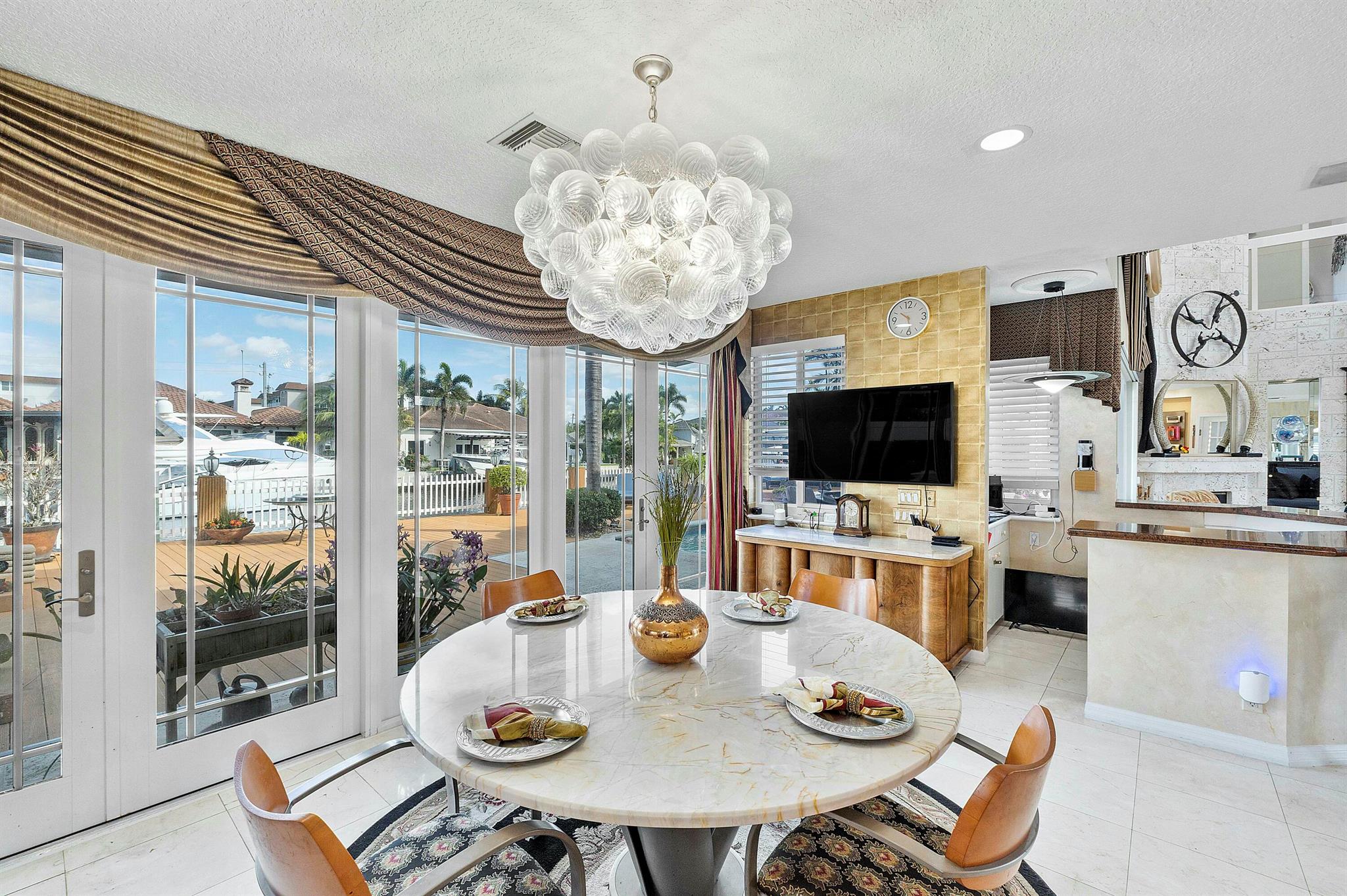 TROPIC ISLE - Residential