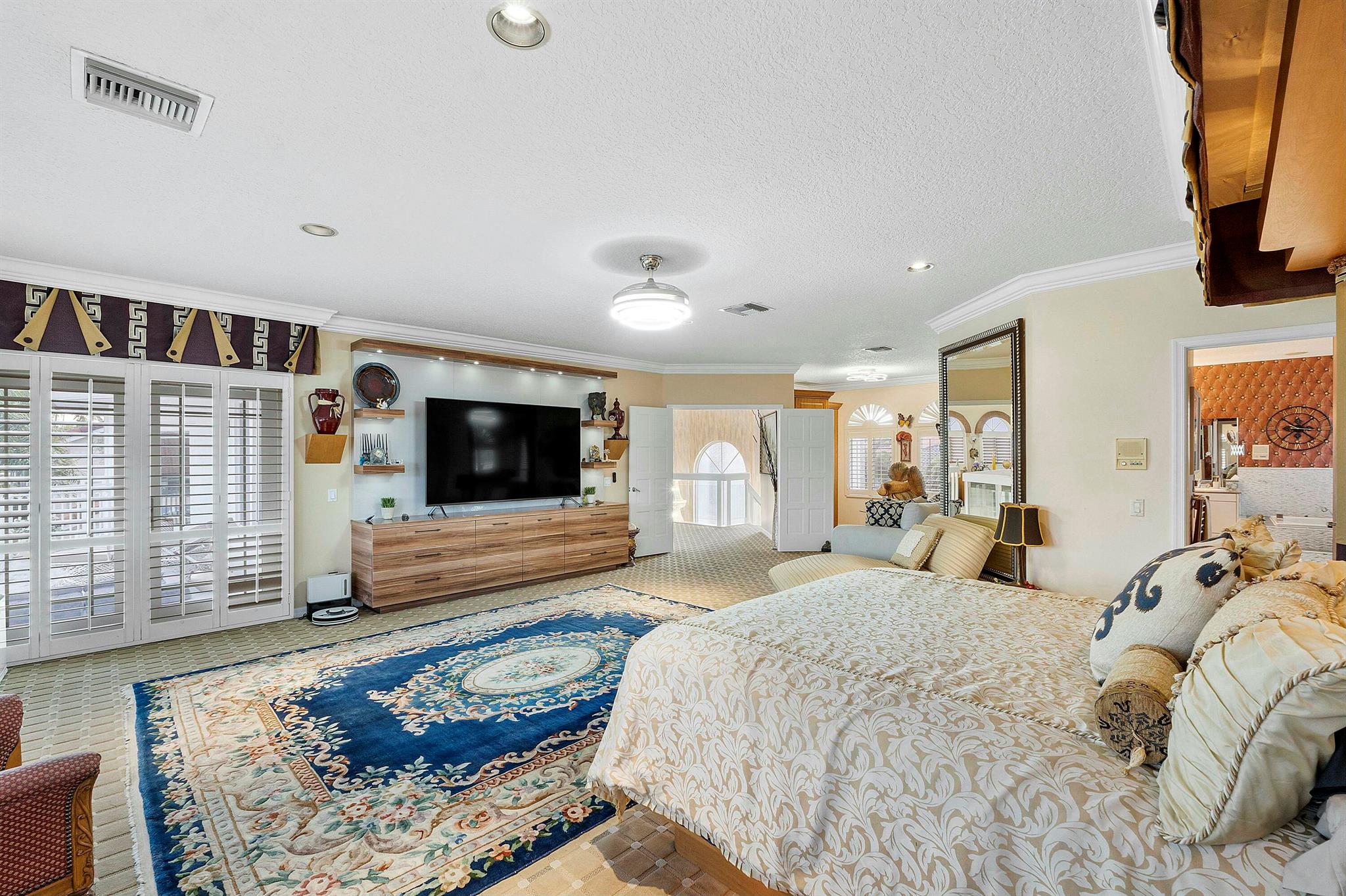 TROPIC ISLE - Residential