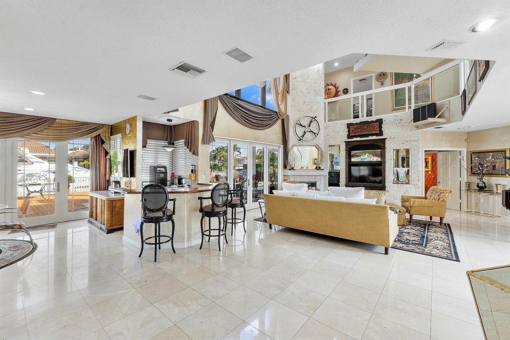 TROPIC ISLE - Residential