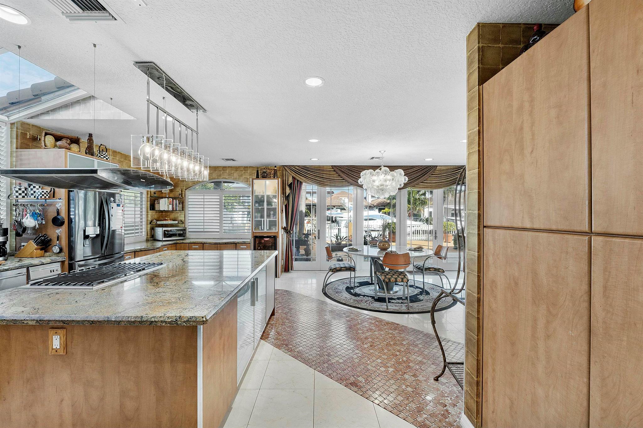 TROPIC ISLE - Residential