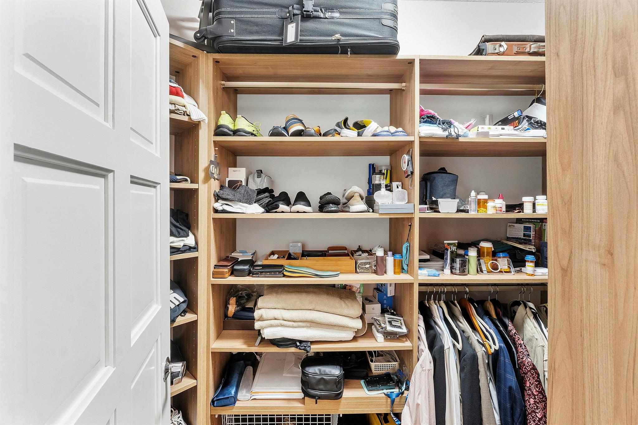 TROPIC ISLE - Residential