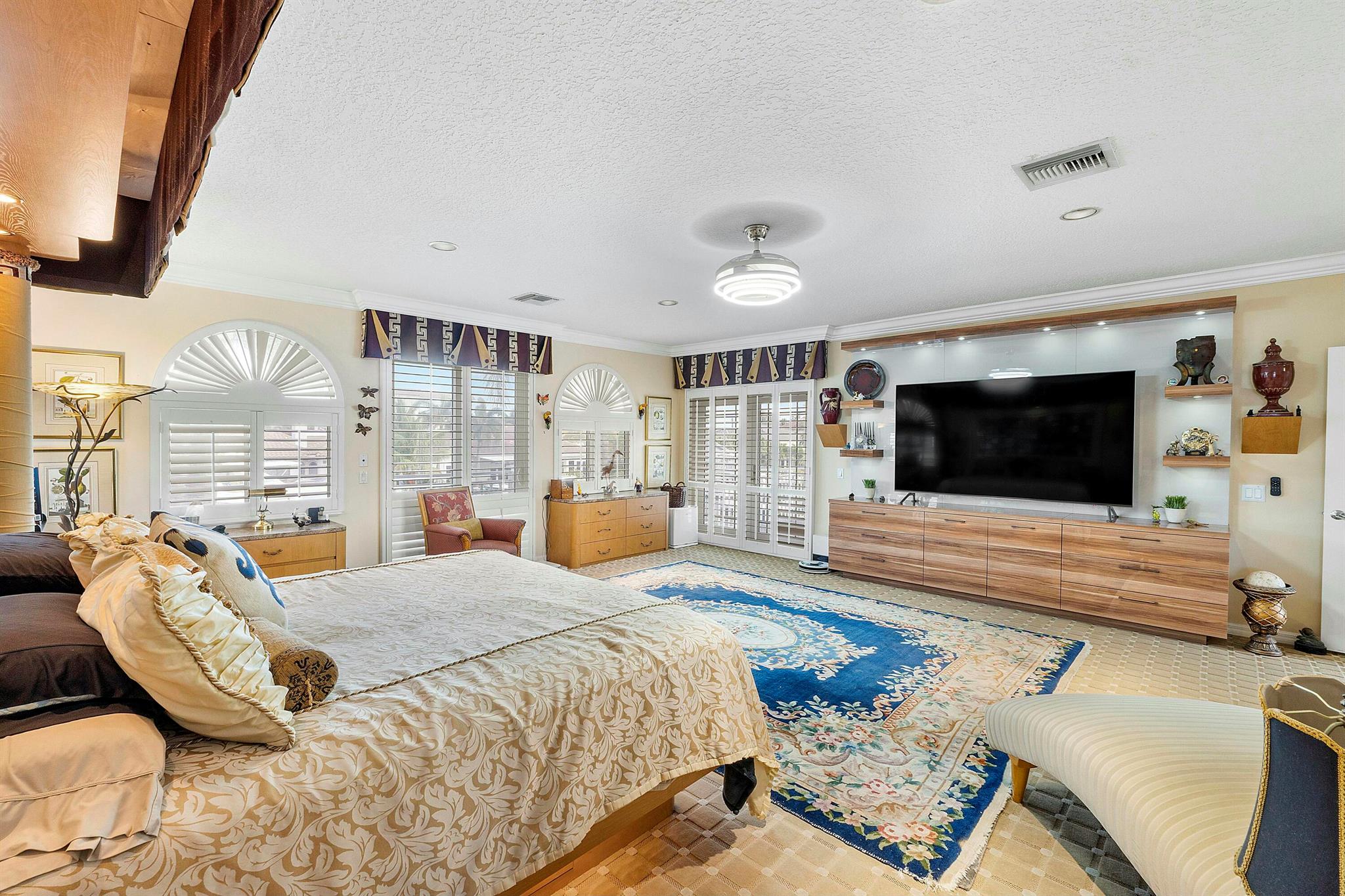 TROPIC ISLE - Residential