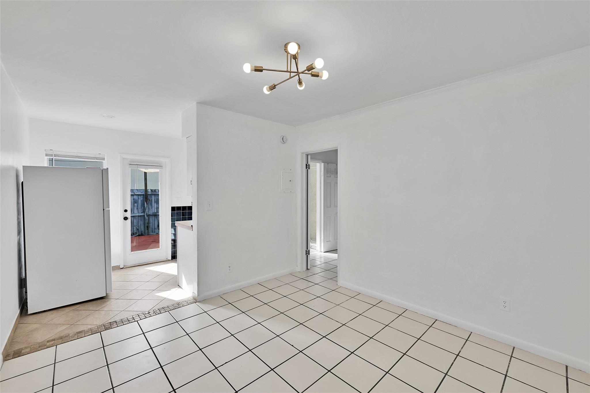 Stranahans Sub 3-115 D 2- - Residential Lease