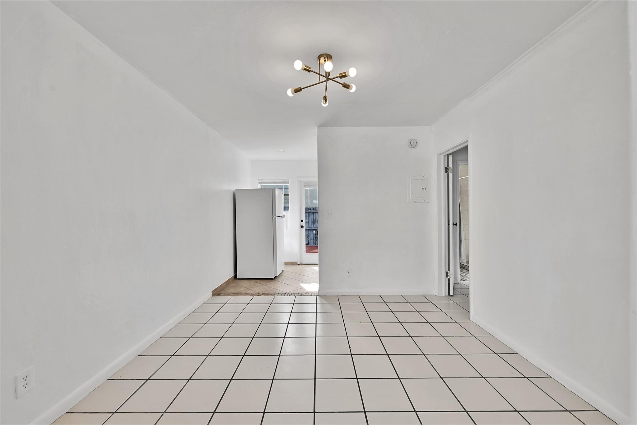 Stranahans Sub 3-115 D 2- - Residential Lease