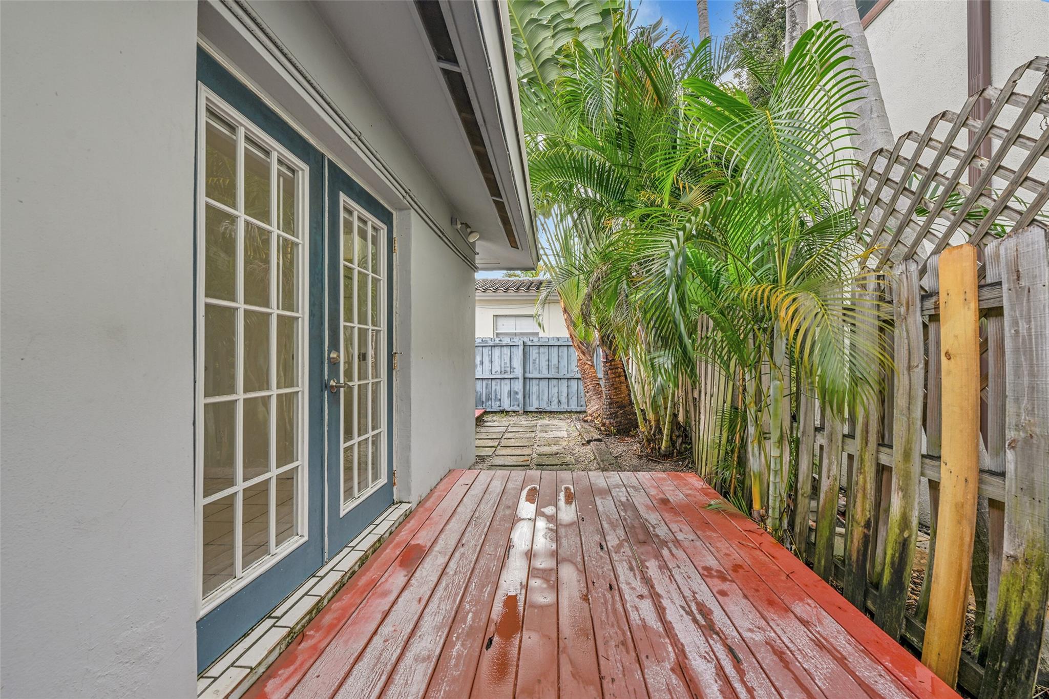 Stranahans Sub 3-115 D 2- - Residential Lease