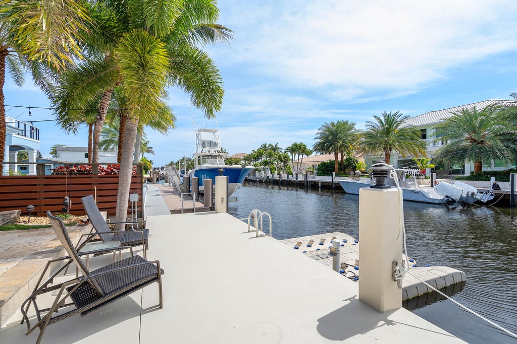 Photo of 2330 NE 48TH Street NE, Lighthouse Point, FL 33064 (MLS # B26078851)