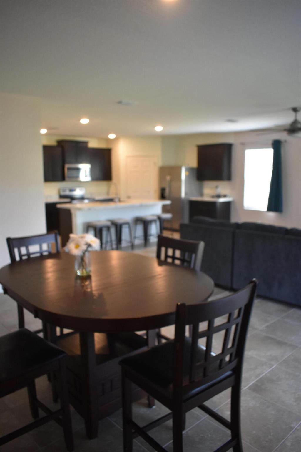 PORT ST LUCIE SECTION 18 - Residential Lease