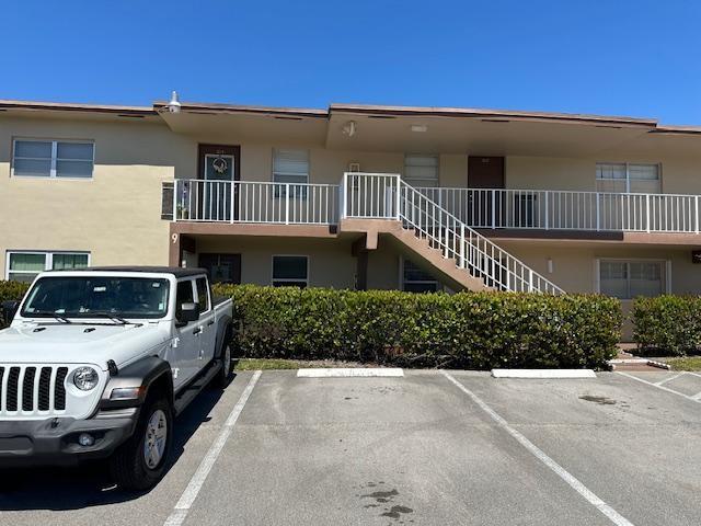 ABSOLUTELY PERFECTLY MAINTAINED UNIT IN ORIOLE GARDENS. UPDATED KITCHEN, BATHROOMS, AND FLOORING. ASSOCIATION STATES 55+ COMMUNITY. REQUIRES 675 CREDIT SCORE. BEAUTIFUL CLUBHOUSE AND POOL AREA. BILLIARDS, CARD ROOM, LIBRARY, EXERCISE ROOM. COMPLEX ACROSS FROM PUBLIX SHOPPING CENTER WHICH IS CURRENTLY BEING REMODELED. CLOSE TO BANKS, MALL, WALGREENS AND MUCH MORE. SHORT DRIVE TO THE BEACH. ASSOIATION ONLY ALLOWS ONE CAR WITH RENTALS.