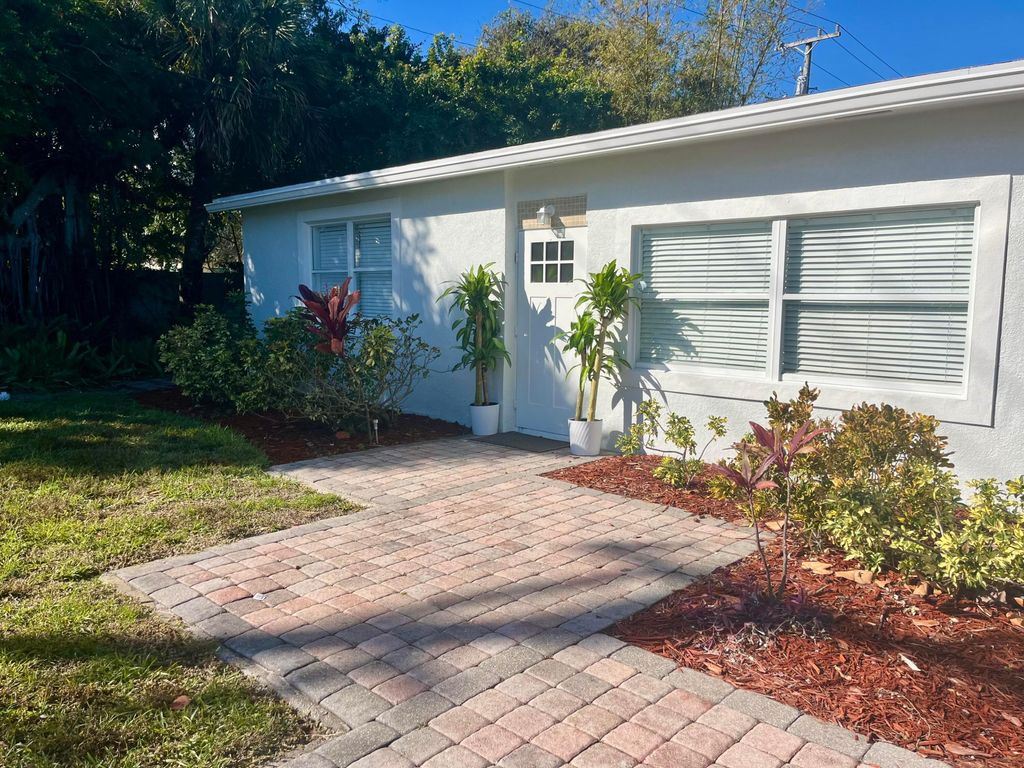 Photo of 1205 S Lake Drive, Lantana, FL 33462 (MLS # R11155264)