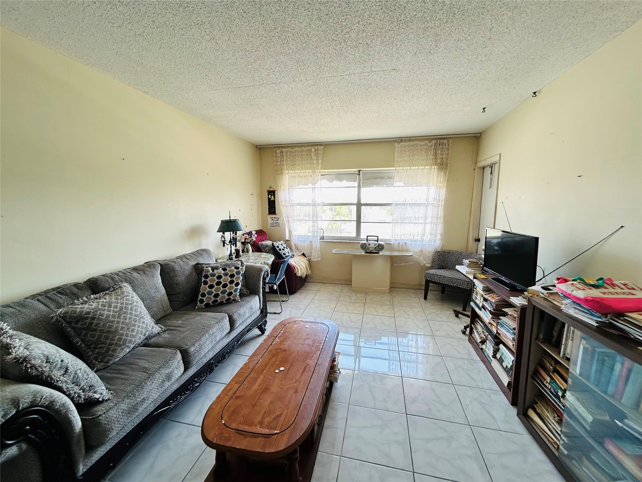 4451 NW 16th St k308