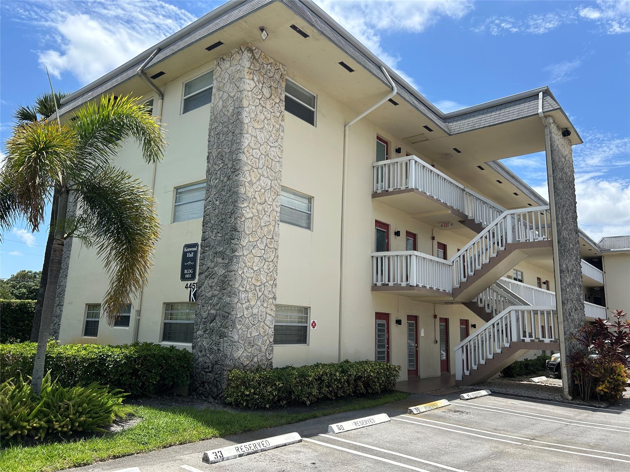 One Bedroom, One bathroom probate listing. Priced to sell quickly. Great opportunity.
Showings will start 7/28/2025 and after. 55+ community with 2 POOLS, BBQ areas, FITNESS CENTER, clubhouse with a Billiards and Library. Steps from Lauderhill 9-hole GOLF COURSE.