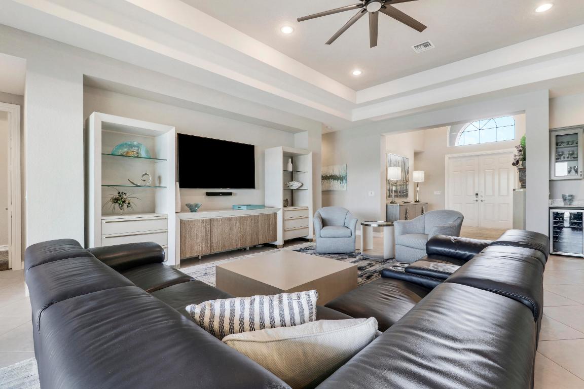 BAYHILL ESTATES - Residential