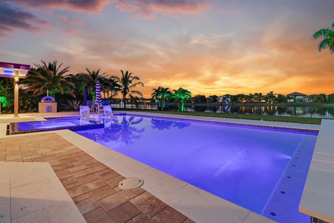 BAYHILL ESTATES - Residential