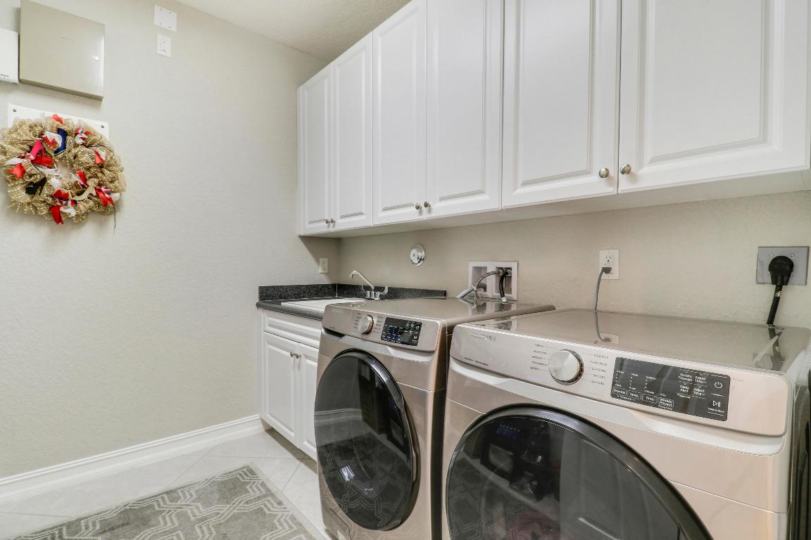 BAYHILL ESTATES - Residential